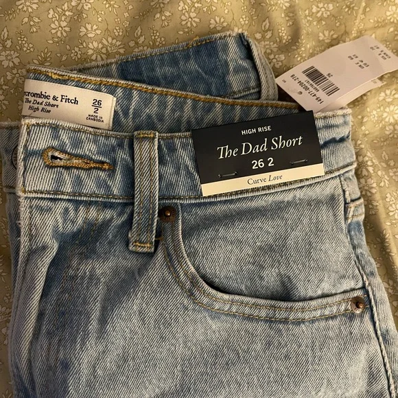 Abercrombie & Fitch Dad Shorts - Picture 3 of 5